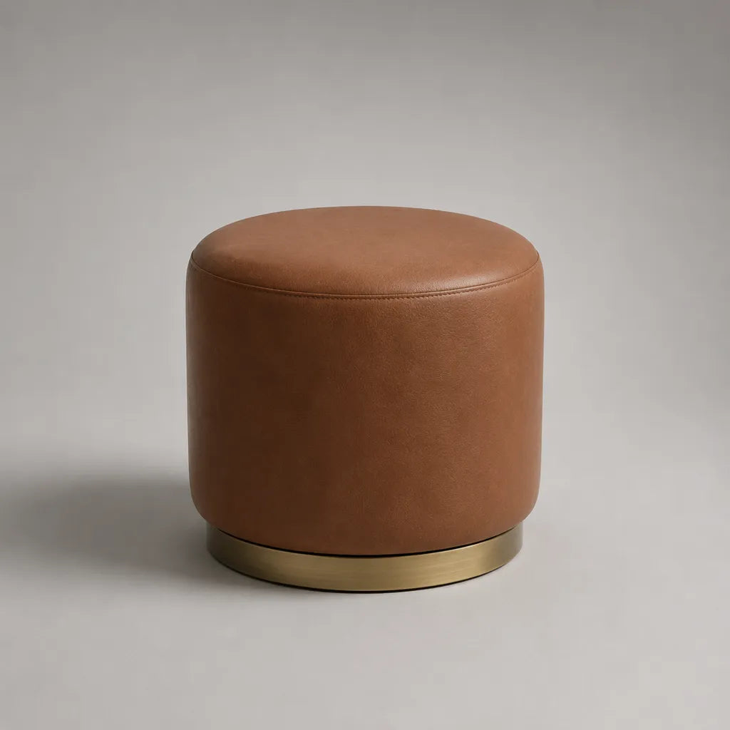 Pouf poggiapiedi rotondo marrone cognac in pelle sintetica PU con base in acciaio inox Ø 45 x H 45 cm